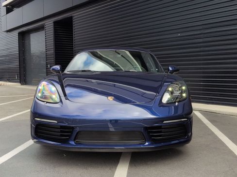 Certified 2025 Porsche 718 Cayman image 6