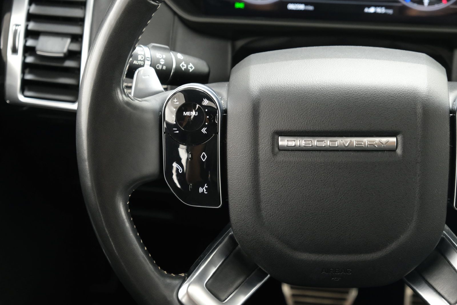 Used 2019 Land Rover Discovery HSE Luxury AWD/4WD image 12