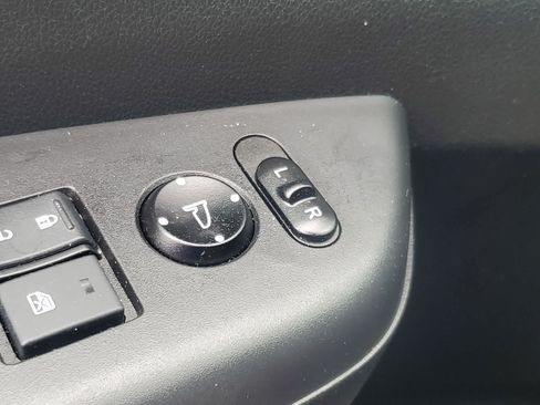Used 2016 Honda CR-V LX image 25