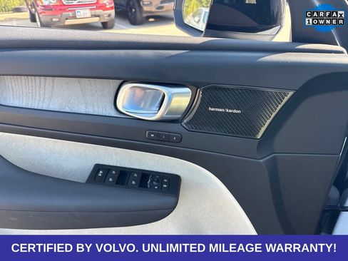 Certified 2024 Volvo XC40 B5 Ultimate w/ Protection Package Premier AWD/4WD image 15