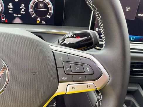 New 2026 Volkswagen Tiguan SE image 16