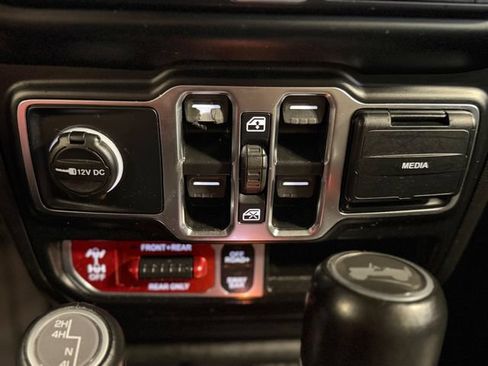 Used 2021 Jeep Wrangler Unlimited Rubicon AWD/4WD image 31