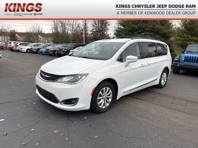 Certified 2017 Chrysler Pacifica Touring-L