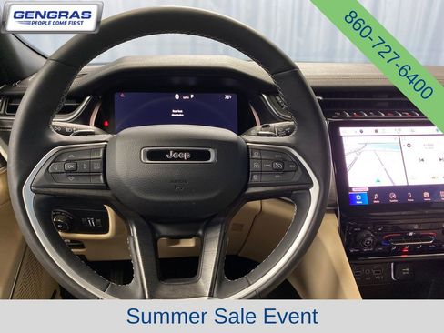 Used 2024 Jeep Grand Cherokee L Limited AWD/4WD image 19