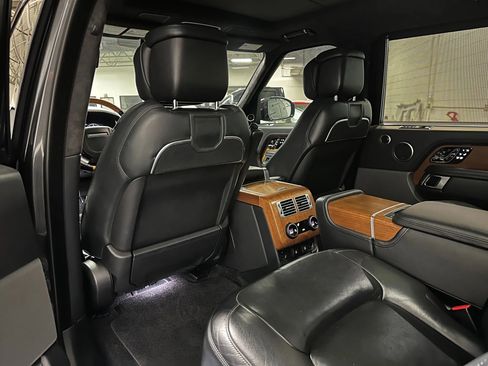 Used 2018 Land Rover Range Rover Long Wheelbase Autobiography image 17
