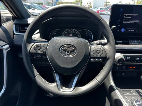 Used 2025 Toyota RAV4 XSE AWD/4WD image 20