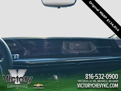 Used 2025 Cadillac Escalade Premium Luxury Platinum image 15