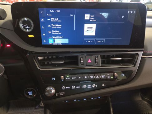 Certified 2025 Lexus ES 350 F Sport image 21