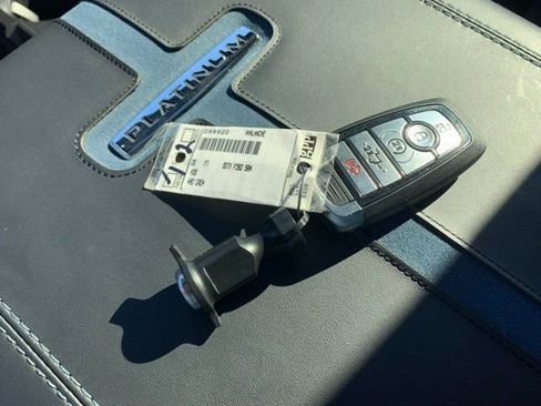 New 2025 Ford F350 Platinum w/ FX4 Off-Road Package image 24