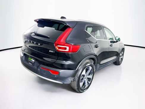 Used 2023 Volvo XC40 B5 Plus w/ Driver Assist Package image 9