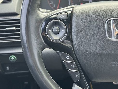 Used 2017 Honda Accord Sport image 22