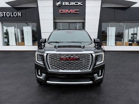 Used 2023 GMC Yukon XL Denali image 4