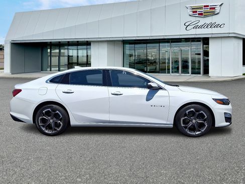 Used 2022 Chevrolet Malibu LT FWD image 7