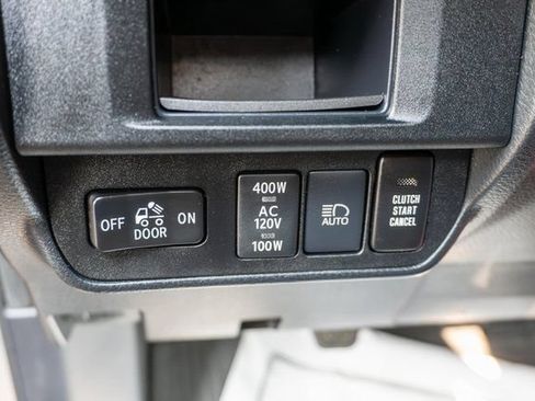 Used 2019 Toyota Tacoma TRD Sport AWD/4WD image 18
