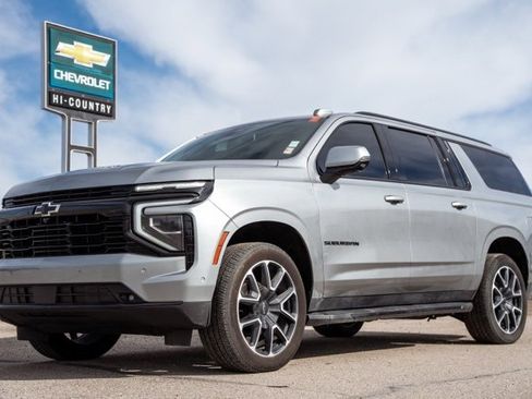 Used 2025 Chevrolet Suburban RST w/ Comfort Package image 1