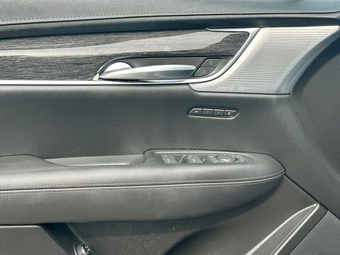 Used 2023 Cadillac XT5 Premium Luxury w/ Technology Package FWD image 16