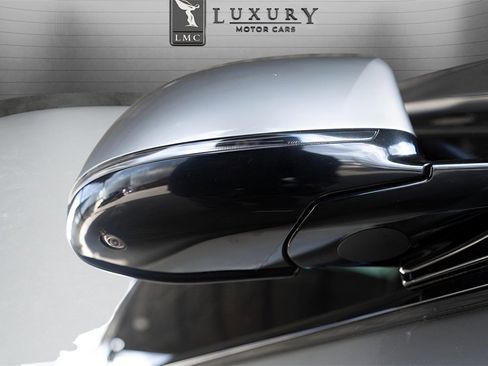 Used 2017 BMW X6 M image 18