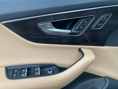 Used 2023 Audi Q7 2.0T Premium w/ Convenience Package image 14