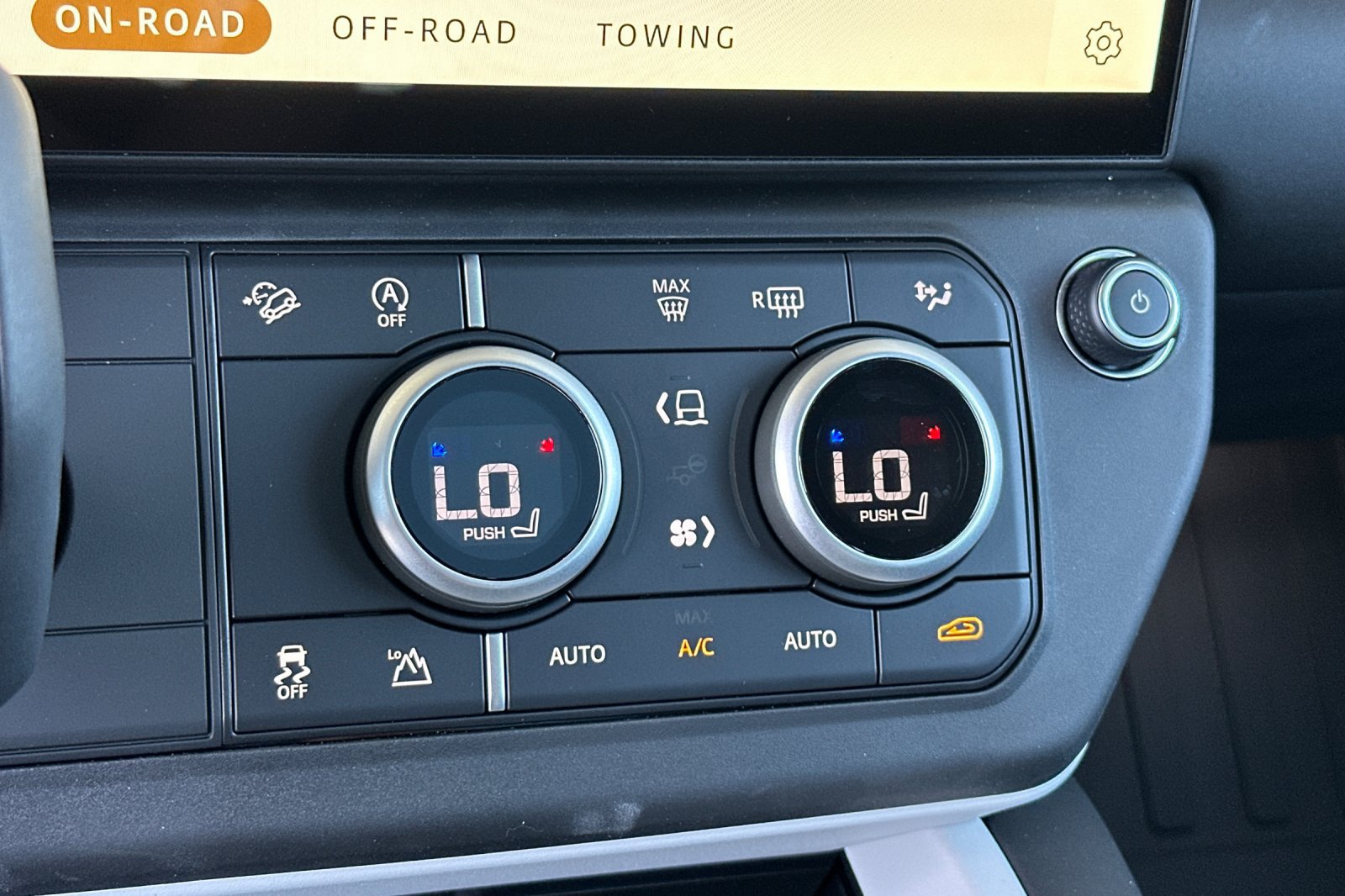 New 2026 Land Rover Defender 110 S AWD/4WD image 21