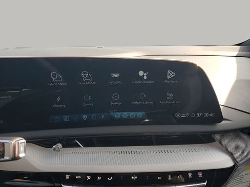 New 2026 Cadillac Optiq Luxury 1 image 39