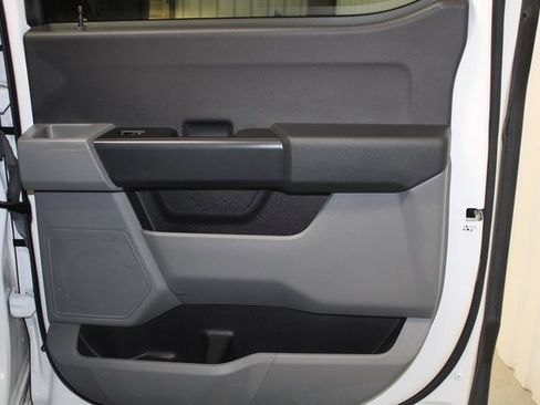 Used 2022 Ford F150 XL w/ Trailer Tow Package image 21