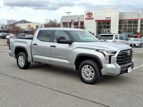 New 2026 Toyota Tundra SR5 w/ SR5 Convenience Package image 2