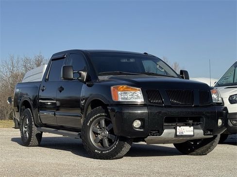 Used 2015 Nissan Titan PRO-4X w/ Pro-4x Luxury Package image 2