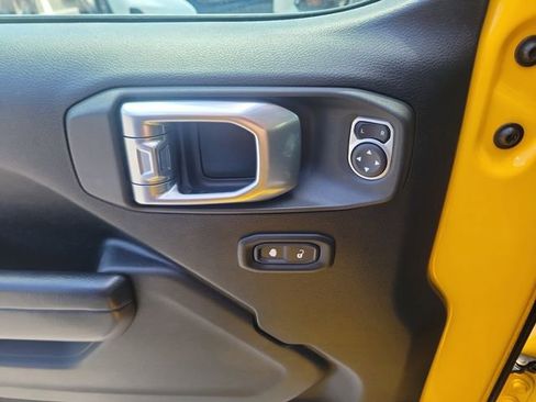 Used 2020 Jeep Wrangler Unlimited Sport S AWD/4WD image 16