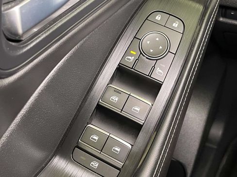 Used 2022 Nissan Rogue SL AWD/4WD image 36
