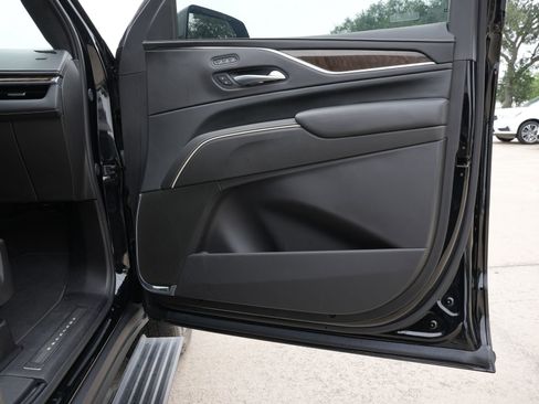 Certified 2024 Cadillac Escalade Sport Platinum AWD/4WD image 28