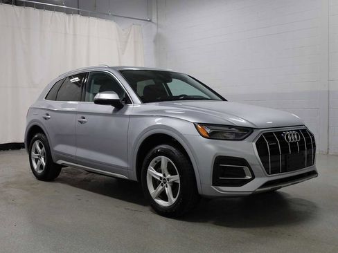 Used 2023 Audi Q5 2.0T Premium w/ Convenience Package image 13