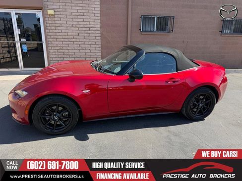 Used 2020 MAZDA MX-5 Miata Sport RWD image 4