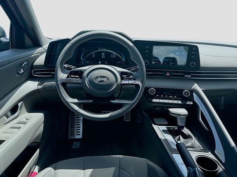 New 2026 Hyundai Elantra Sport FWD image 15