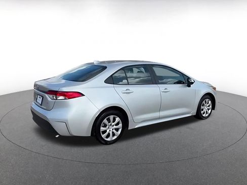 Used 2025 Toyota Corolla LE image 15