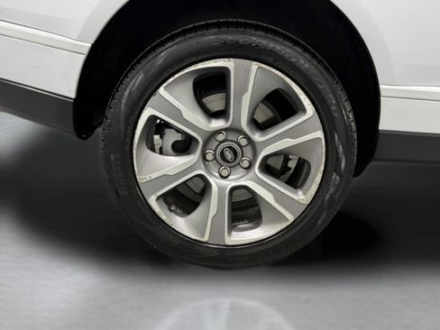 Used 2018 Land Rover Range Rover HSE image 35