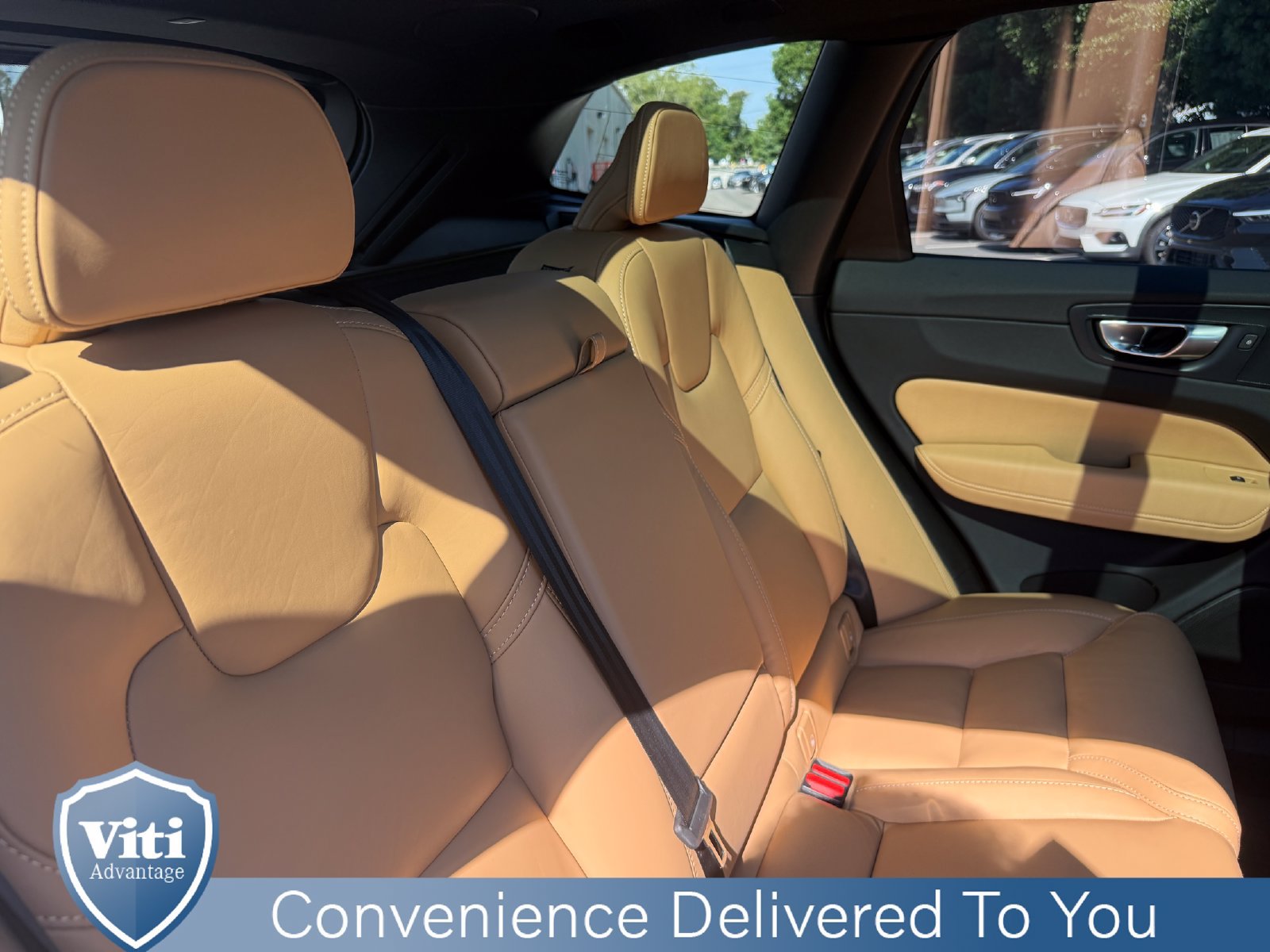 Used 2024 Volvo XC60 T8 Ultimate AWD/4WD image 28
