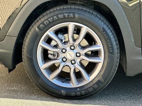 Certified 2023 GMC Terrain SLT w/ LPO, Cargo Package FWD image 27