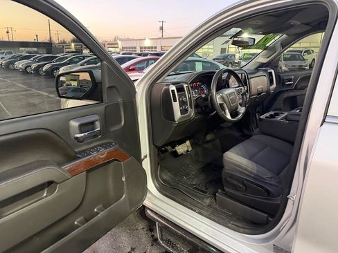 Used 2017 GMC Sierra 1500 SLE w/ SLE Fleet Convenience Package AWD/4WD image 9