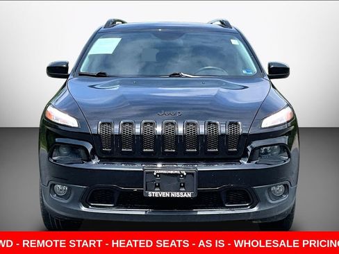 Used 2018 Jeep Cherokee Latitude w/ Altitude Package AWD/4WD image 2