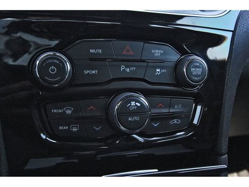 Used 2022 Chrysler 300 S image 23