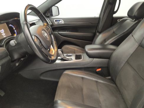 Used 2021 Jeep Grand Cherokee Laredo X AWD/4WD image 17