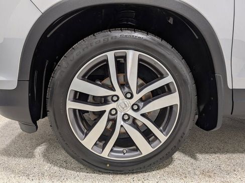 Used 2017 Honda Pilot Elite image 9