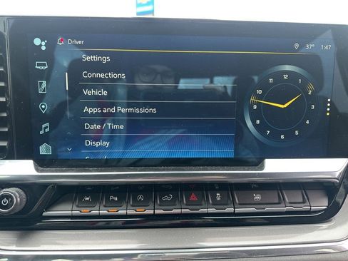 Used 2024 Chevrolet Silverado 1500 High Country image 45