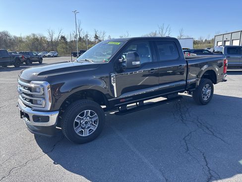 Used 2024 Ford F350 Lariat w/ Camper Package image 8