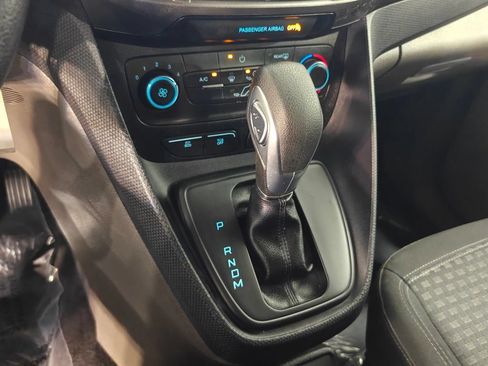 Used 2022 Ford Transit Connect XLT FWD image 9