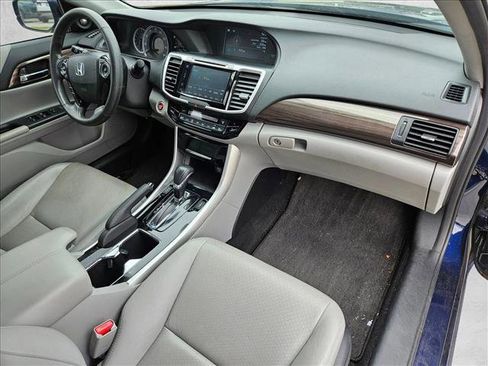 Used 2017 Honda Accord EX-L image 21