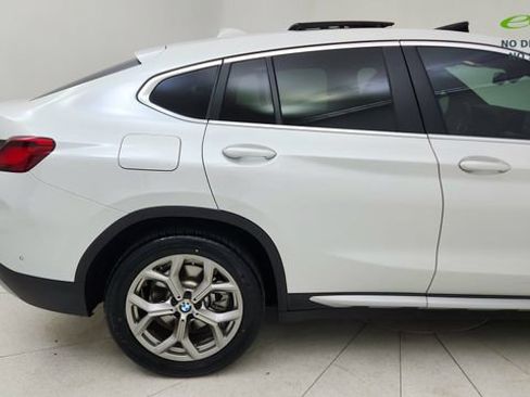 Used 2025 BMW X4 xDrive30i AWD/4WD image 12