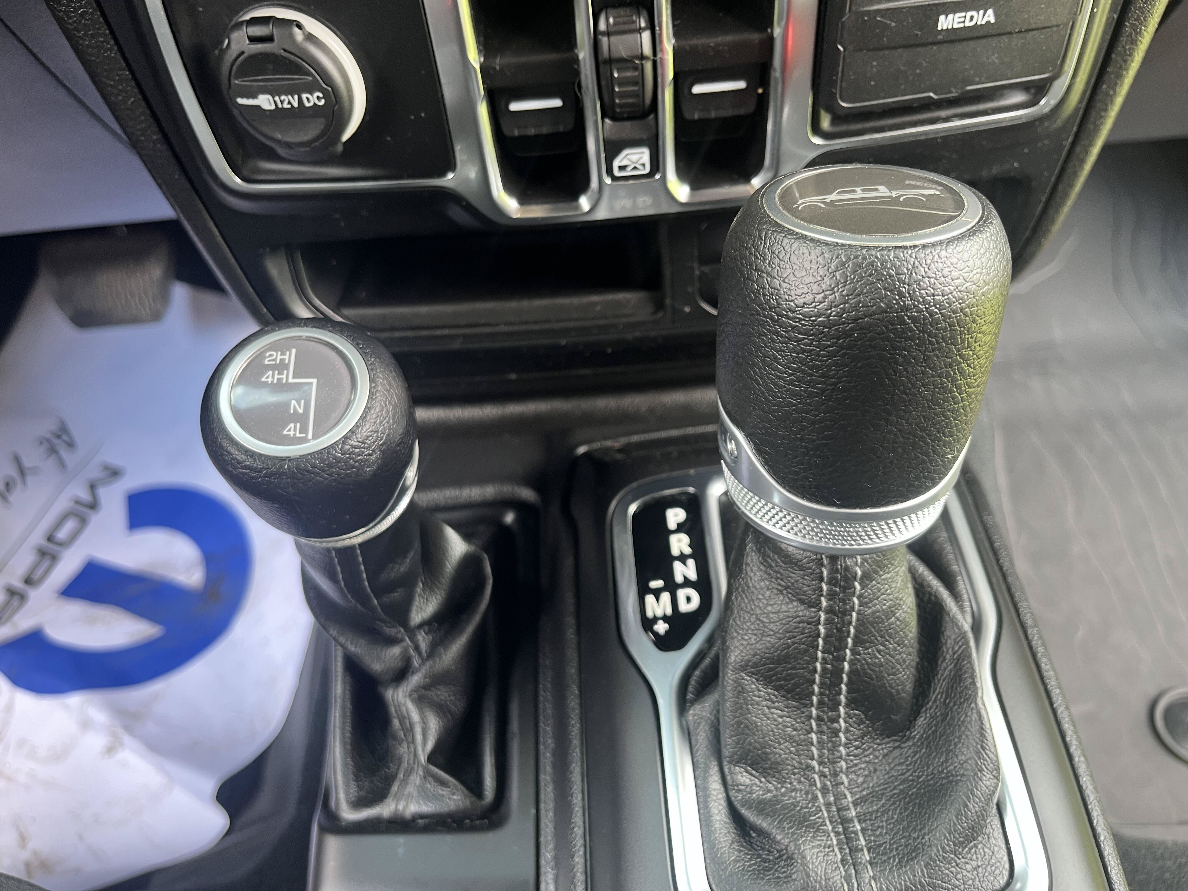 Certified 2024 Jeep Gladiator Sport AWD/4WD image 18