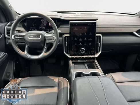 Used 2025 GMC Acadia Denali AWD/4WD image 17