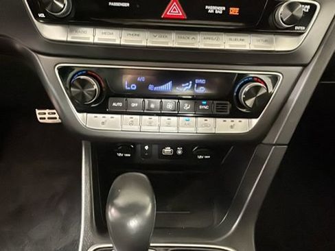 Used 2018 Hyundai Sonata Sport FWD image 23